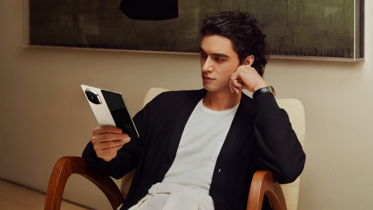 1. Huawei Mate X7.jpg 1. Huawei Mate X7.jpg